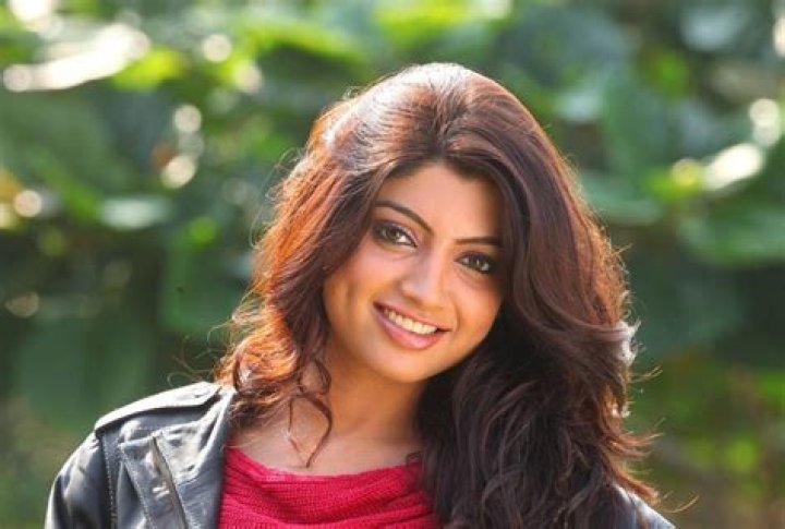 Akanksha Puri Height, Weight, Net Worth, Age, Birthday, Wikipedia, Who, Nationality, Biography