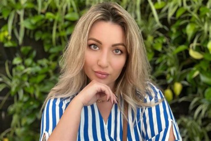  Carolyn Elizabeth Lore