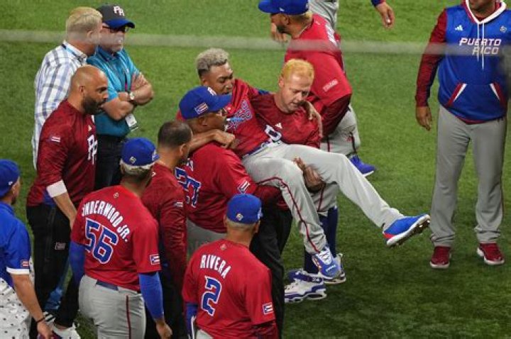 
Edwin Diaz injury update: Mets closer to undergo right knee screening after injury while celebrating with Puerto Rico team 
