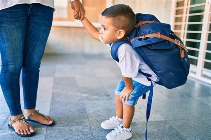 
I Go Buy Your Papa House- Portable Slams Mocking Him Graduates For Not Going To School [video] 