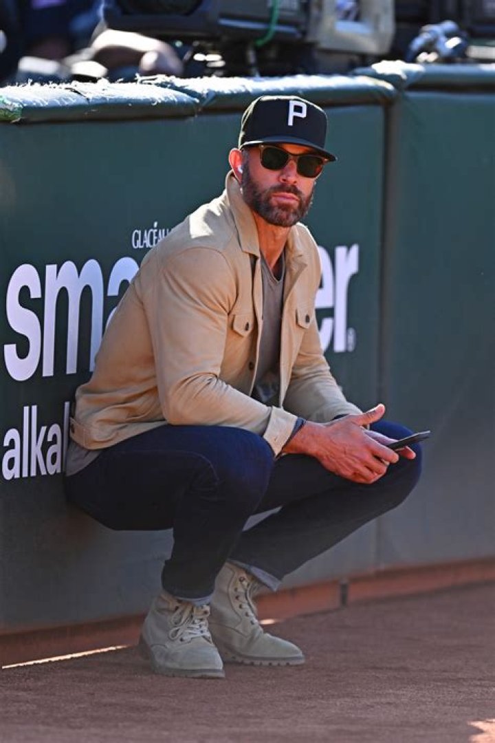 Is Gabe Kapler Gay? | TG Time