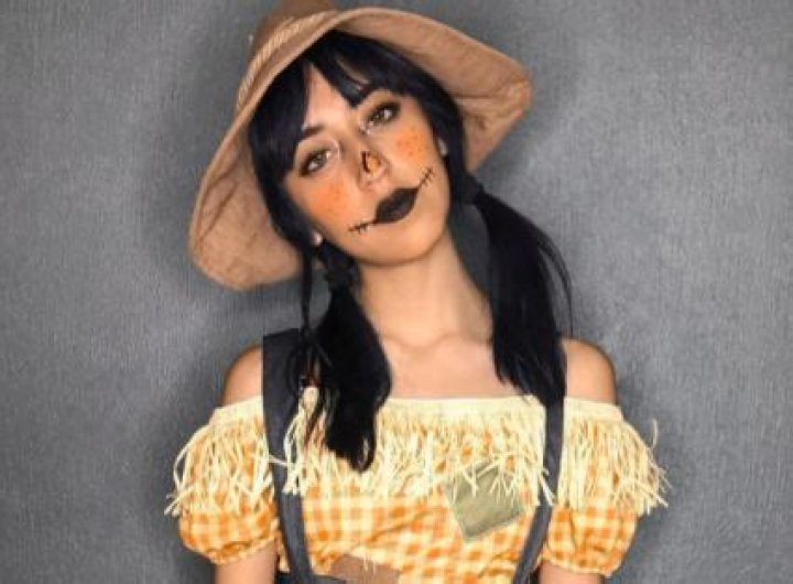 
juls_sal Height, Weight, Net Worth, Age, Birthday, Wikipedia, Who, Nationality, Biography 