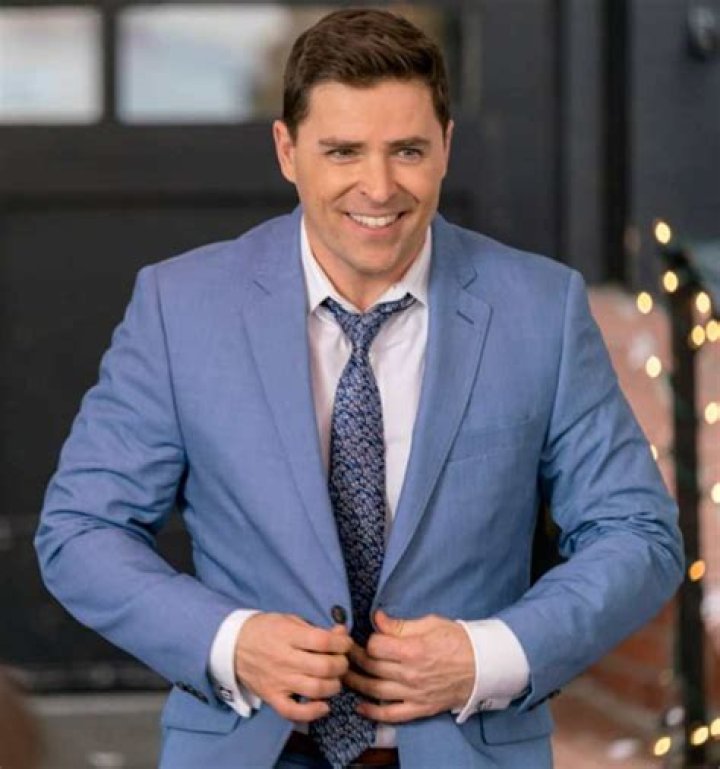 Kavan Smith Height, Weight, Net Worth, Age, Birthday, Wikipedia, Who, Nationality, Biography