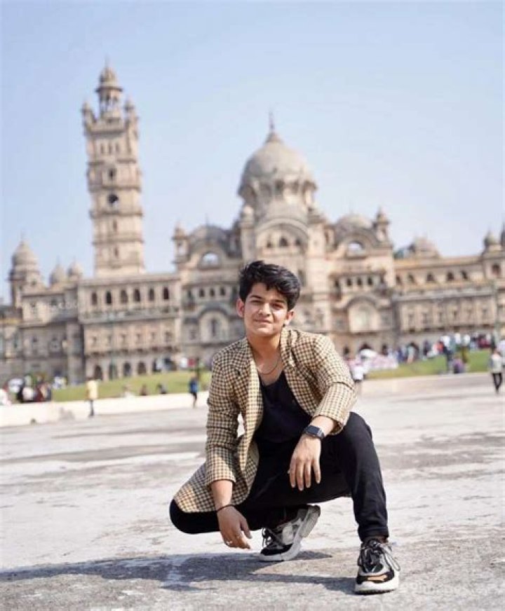 
Krish Chauhan Height, Weight, Net Worth, Age, Birthday, Wikipedia, Who, Nationality, Biography 
