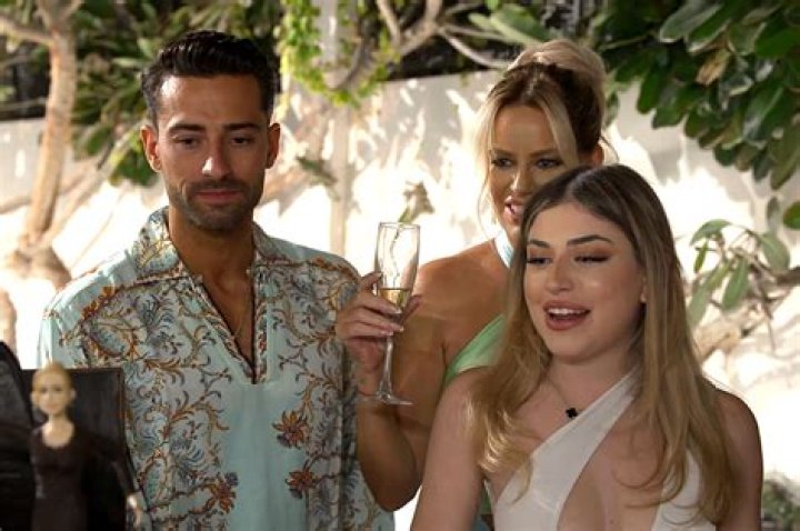 
Real Housewives Of Dubai Star Caroline Stanbury Got Robbed During Her Vacation 