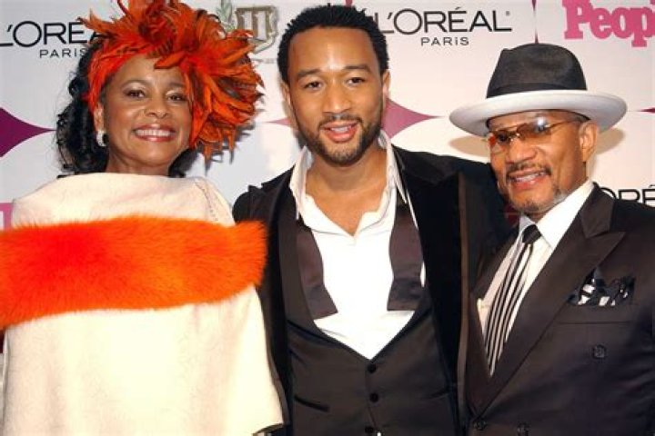 Saddiq Bey Parents, Mother Drewana Bey And Father