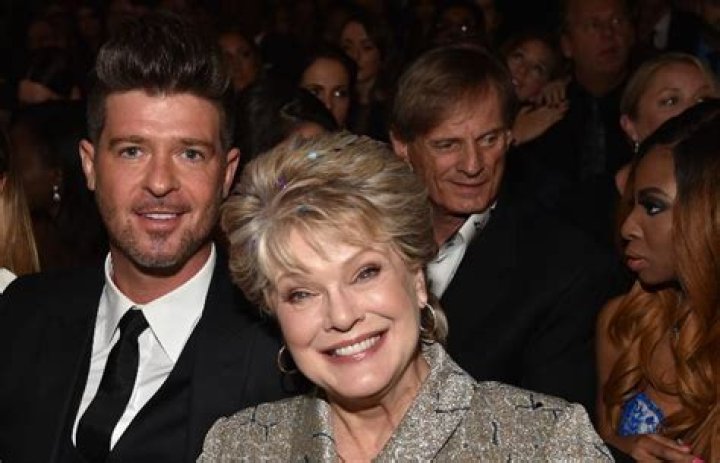 Where is Alan Thicke’s ex-wife, actress Gloria Loring today? Her Wiki: Spouse, Net Worth, Singer Career, Height, Husband