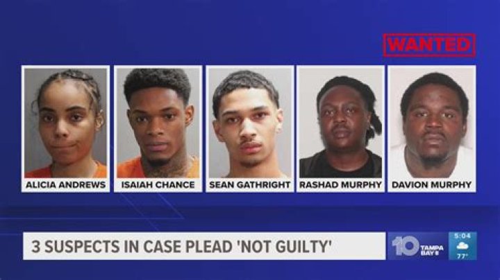 
Who is Deronke Rashad Barron? St. Pete suspect in downtown shooting that left 7 injured turns himself in 