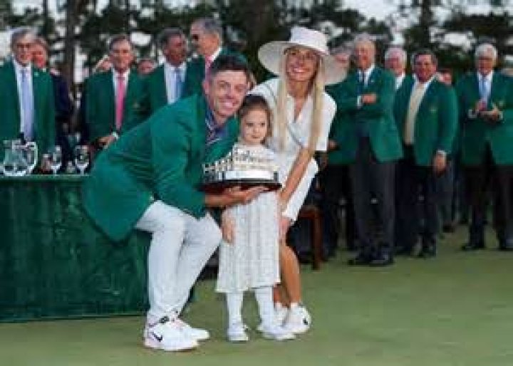 
Who Is Rory MacDonald Wife Olivia? Meet Children Maia & Rocky – Family Details 